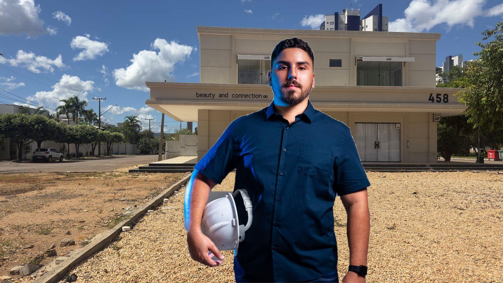 Engenheiro civil Carlos Eduardo Camargo de Siqueira em frente a edifício comercial de 330 m² executado pela Camargo de Siqueira Engenharia em Palmas - TO